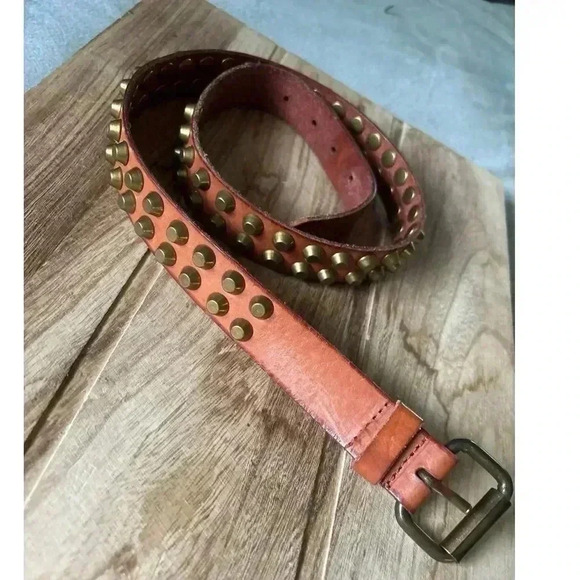 Línea Pelle Vintage Leather Studded Belt Size Small - Picture 1 of 7
